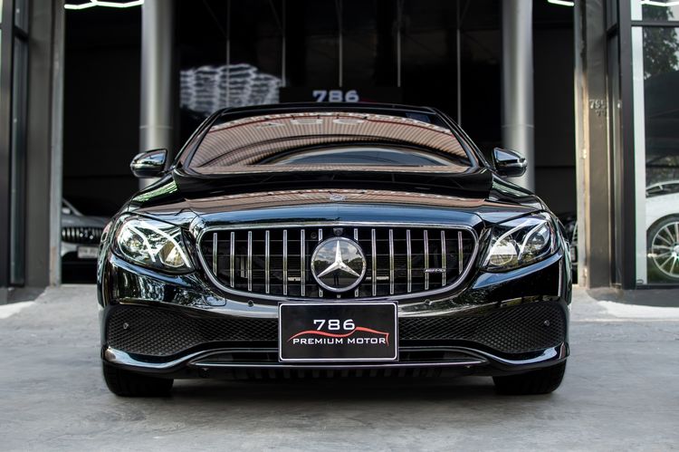 Mercedes-Benz E-Class 2020 E220 Sedan ดีเซล ไม่ติดแก๊ส เกียร์อัตโนมัติ ดำ รูปที่ 3