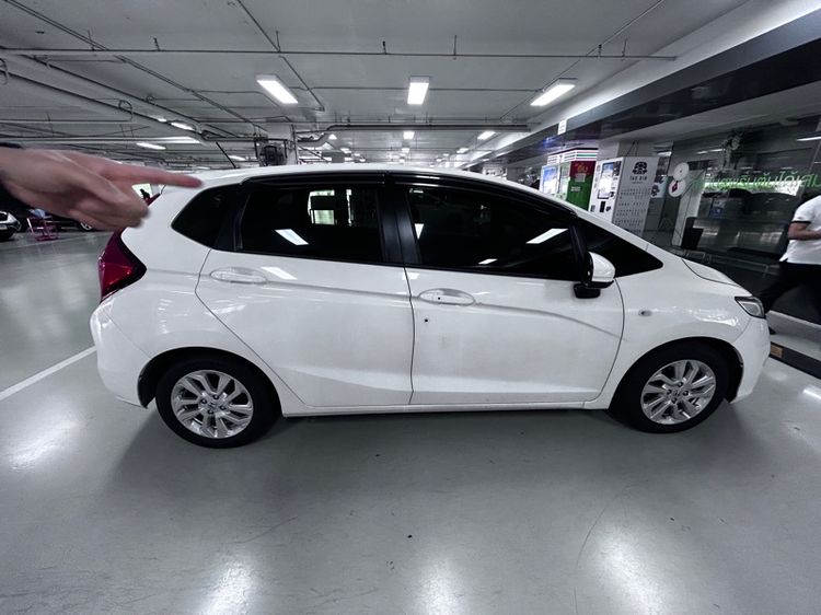 Honda Jazz 2020 1.5 V+ Sedan เบนซิน เกียร์อัตโนมัติ ขาว รูปที่ 2