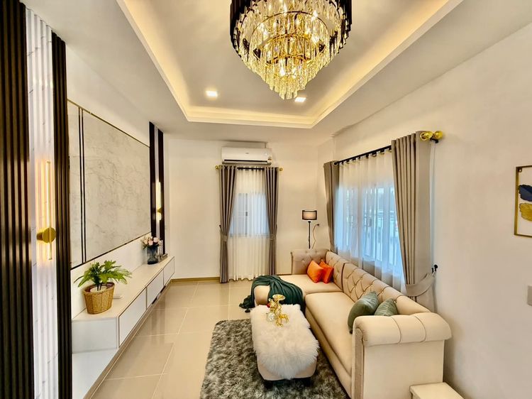 ตกแต่งครบ บ้านเดี่ยวพัทยา 3 นอนรีโนเวทใหม่เฟอร์นิเจอร์ใหม่หิ้วกระเป๋าใบเดียวอยู่ได้เลย มีบริเวณเดินได้รอบบ้าน น้ำไม่ท่วม รูปที่ 3