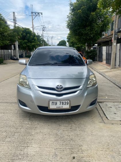 รถ Toyota Vios 1.5 E สี บรอนซ์เงิน