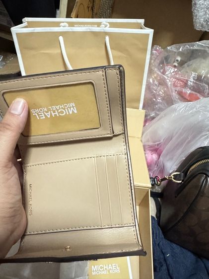 กระเป๋า สตางค์ michael kors ของแท้ รูปที่ 5