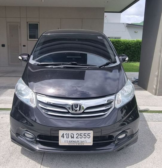 รถ Honda Freed 1.5 EL สี น้ำตาล