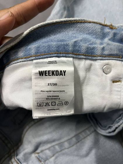 กางเกงยีนส์ weekday มือสอง สภาพดี  ขนาด ตามภาพเลยค่ะ รูปที่ 6