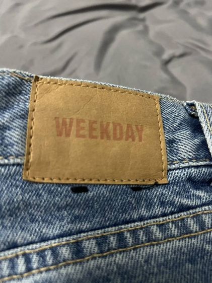 กางเกงยีนส์ weekday มือสอง สภาพดี ขนาด ตามภาพนะคะ รูปที่ 6