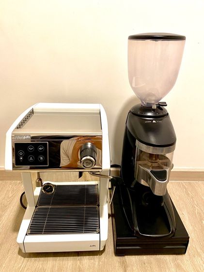 เครื่องชงกาแฟเครื่องบดกาแฟอุปกรณ์