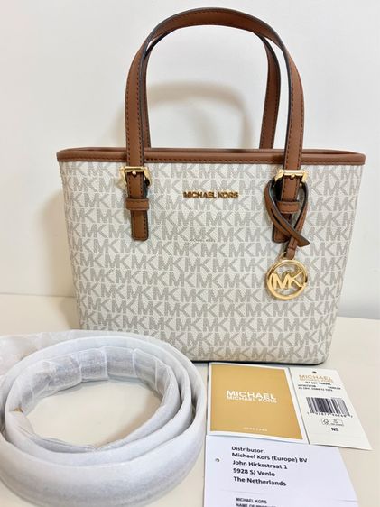 Micheal Kors Jet set travel XS Carryall สภาพใหม่มาก ซื้อจาก Shop