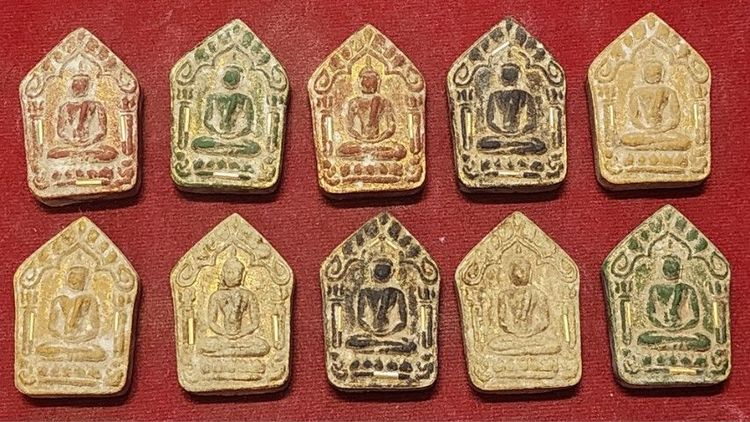 พระขุนแผนหลวงปู่ทิม ปี15 หลังฝังก้อนสีทอง จำนวน10องค์ รูปที่ 2