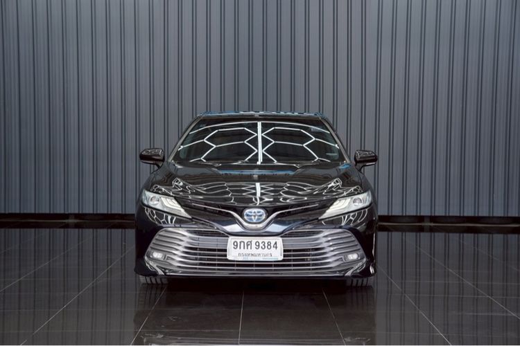 รถ Toyota Camry 2.5 HEV Premium สี ดำ