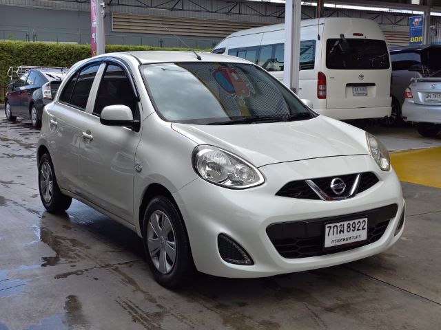 รถ Nissan March 1.2 E สี ขาว