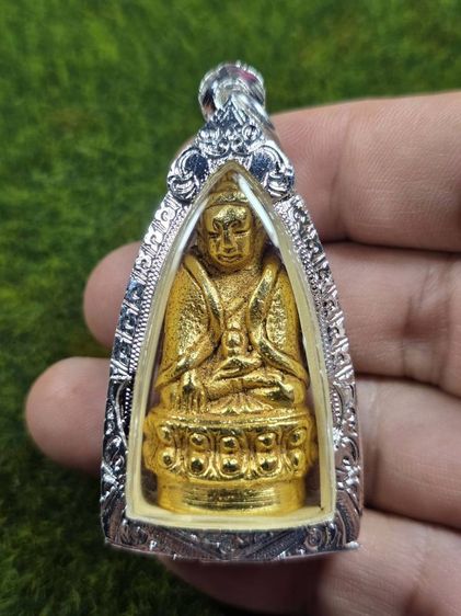 พระกริ่งวัดบวรเก่าๆ