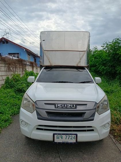 รถ Isuzu D-MAX 1.9 B สี ขาว
