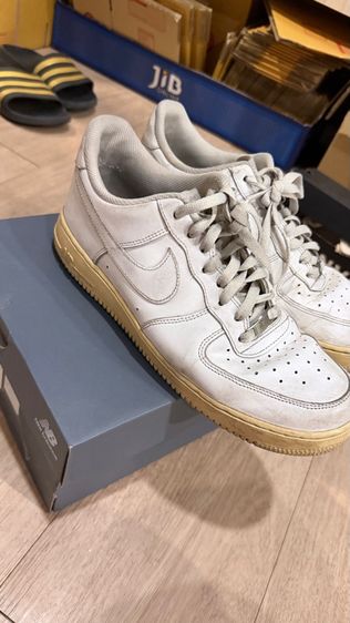 รองเท้า Nike Air Force 1 (AF1) สีขาวทรงยังสวย เอาไปใส่ลุยๆ คุ้มแน่นอน รูปที่ 4