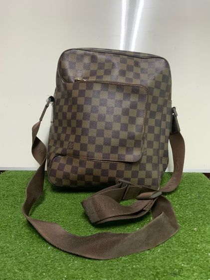 ชาย อื่นๆ Louis Vuitton LV คอสสบอดี้ หนังแท้