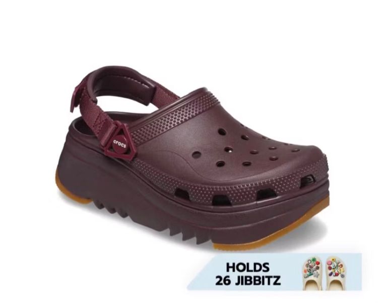 Crocs รุ่น Hiker Xscape Clog สี Dark Cherry รูปที่ 13