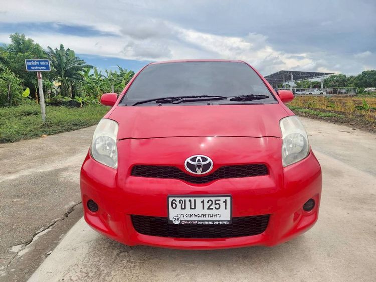 Toyota Yaris 2012 1.2 Sport Hatchback Sedan เบนซิน ไม่ติดแก๊ส เกียร์อัตโนมัติ แดง รูปที่ 2