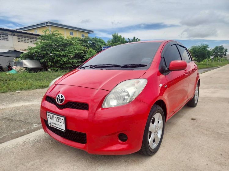 รถ Toyota Yaris 1.2 Sport Hatchback สี แดง