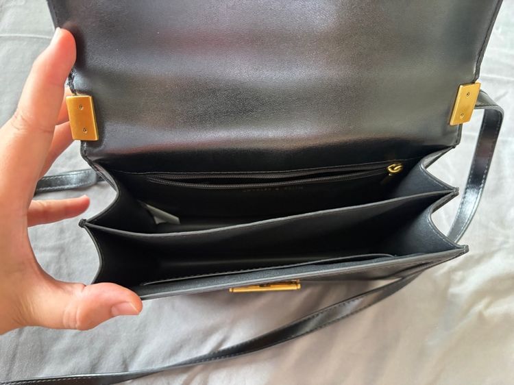 กระเป๋า CHARLES KEITH สีดำ ของแท้ รูปที่ 6