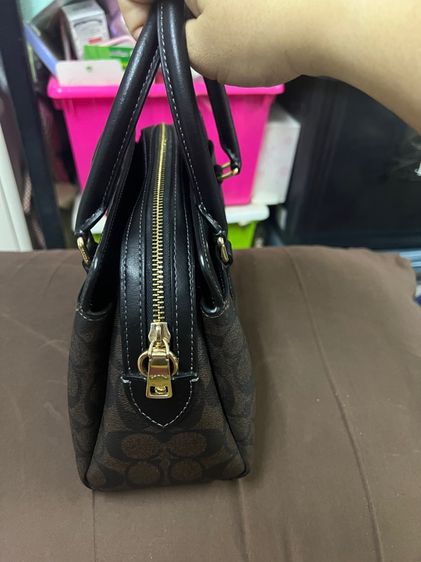 COACH MINI DARCIE CARRYALL IN SIGNATURE CANVAS CH174  กระเป๋าสะพายทรงถัง ไซส์มินิ  รูปที่ 9
