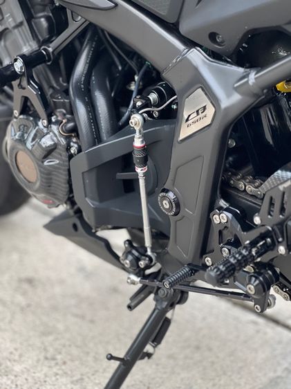 Honda CB650r 2022 4300km ของงแต่งเพียบ รูปที่ 10