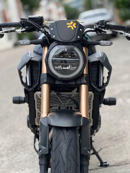 Honda CB650r 2022 4300km ของงแต่งเพียบ รูปที่ 9