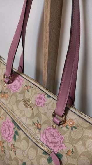 กระเป๋า Coach Tote Floral รูปที่ 4
