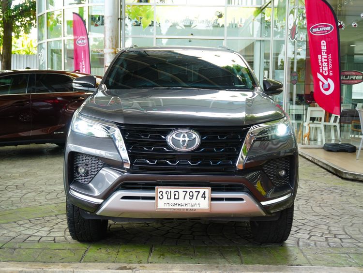 Toyota Fortuner 2020 2.4 V Utility-car ดีเซล ไม่ติดแก๊ส เกียร์อัตโนมัติ เทา รูปที่ 2