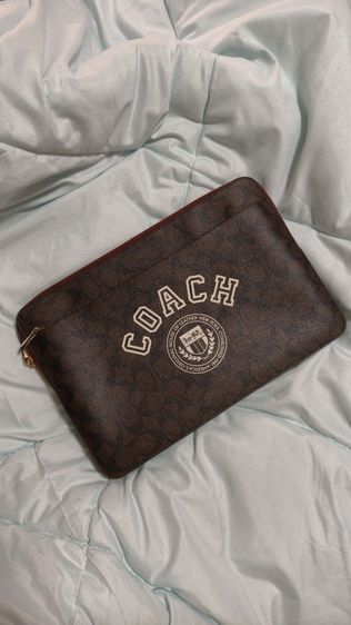 น้ำตาล กระเป๋า Coach Laptop sleeve