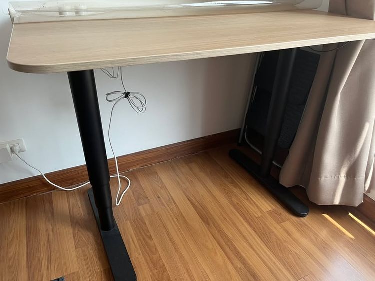 IKEA BEKANT 140x60 ซม