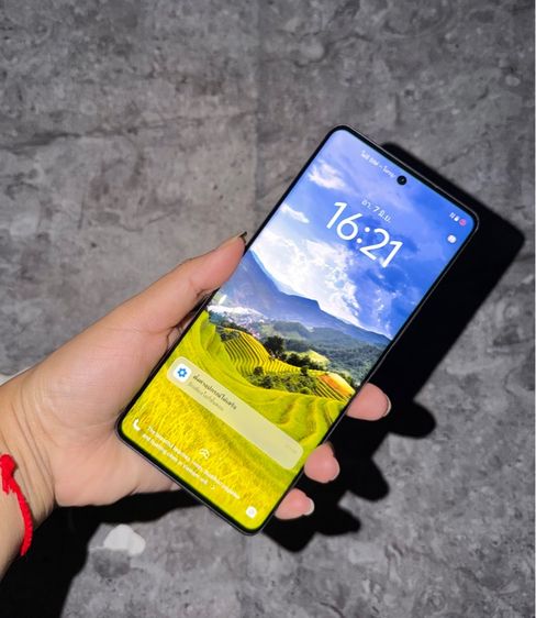 Vivo V40 5G แรม12 สวยๆ