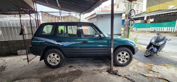 รถ Toyota RAV 4 2.0 Sporty 4WD สี เขียว