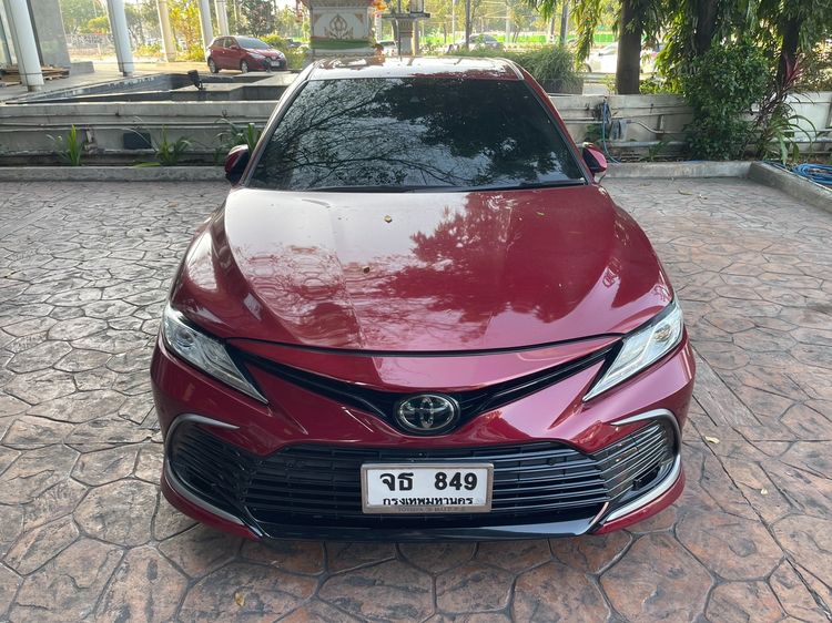 รถ Toyota Camry 2.5 Premium สี แดง