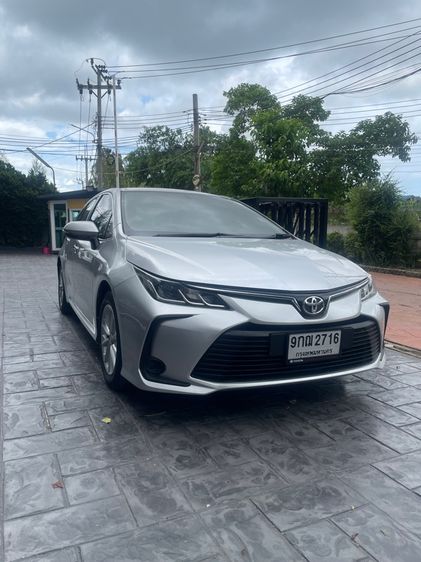 รถ Toyota Altis 1.6 G สี บรอนซ์เงิน