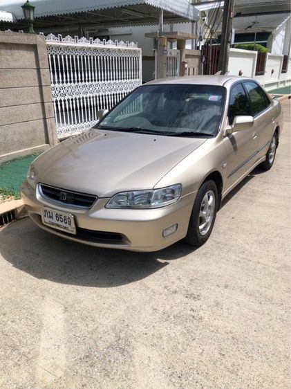 รถ Honda Accord 2.3 VTi สี บรอนซ์ทอง