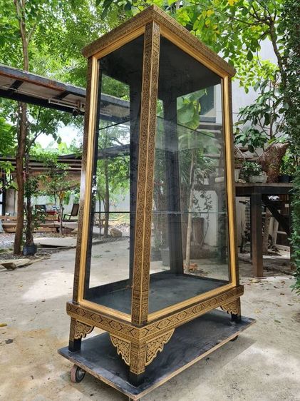 📣ตู้โชว์ไม้สัก ลงรักปิดทอง สวยสมบูรณ์ รูปที่ 2