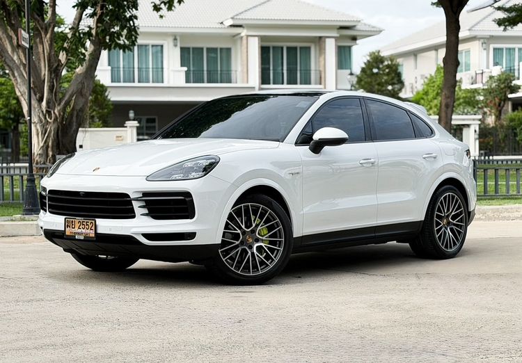 รถ Porsche Cayenne 3.0 E-Hybrid Coupé 4WD สี ขาว