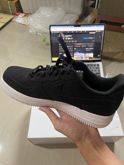 รองเท้าผ้าใบ อื่นๆ UK 9 | EU 43 1/3 | US 9.5 ดำ รองเท้า Nike Air Force 1 Low แท้ สภาพใหม่มาก