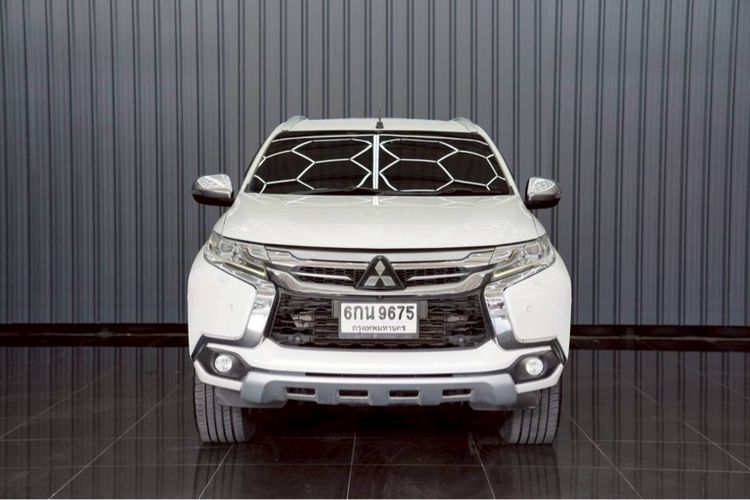 รถ Mitsubishi Pajero Sport 2.4 GT Premium 4WD สี ขาว