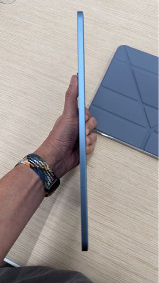 ขาย iPad Air Gen 5 (WiFi) 64GB สีฟ้า สภาพนางฟ้า 99 เปอร์ พร้อม Apple Pencil ศูนย์ไทย มีกล่อง รูปที่ 3