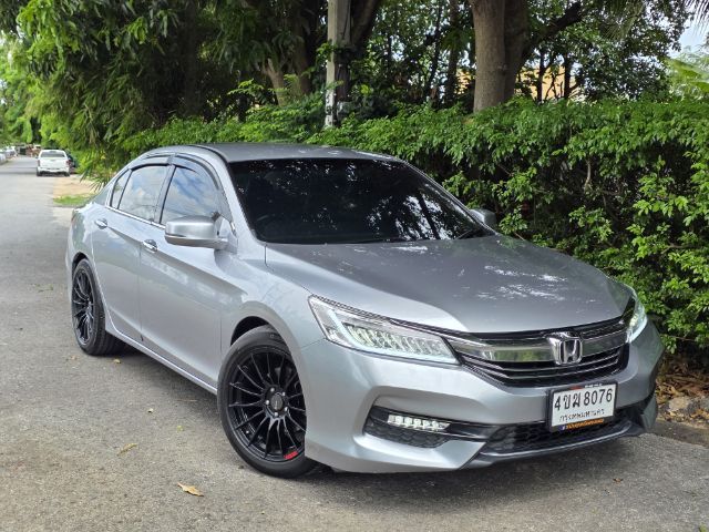 Honda Accord 2017 2.0 EL i-VTEC Sedan เบนซิน ไม่ติดแก๊ส เกียร์อัตโนมัติ บรอนซ์เงิน รูปที่ 3