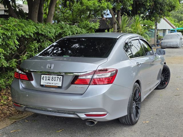 Honda Accord 2017 2.0 EL i-VTEC Sedan เบนซิน ไม่ติดแก๊ส เกียร์อัตโนมัติ บรอนซ์เงิน รูปที่ 2
