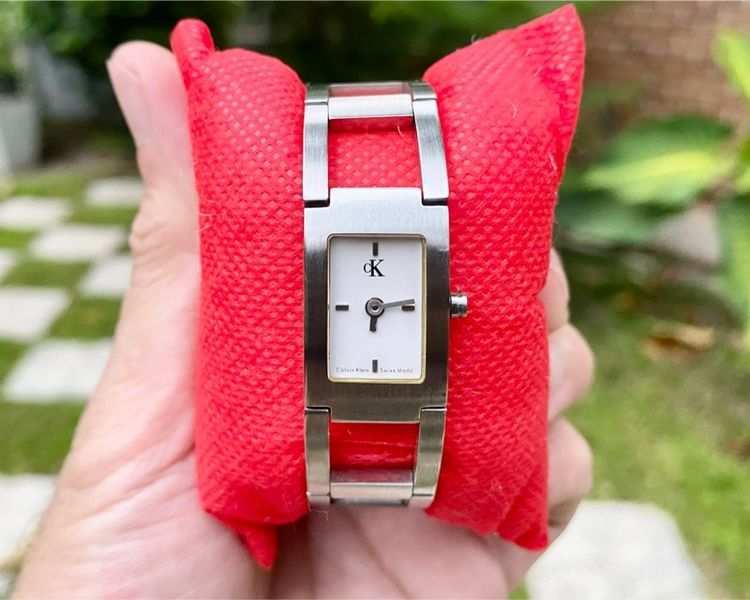 ขาว อื่นๆ นาฬิกา Calvin Klein Bangle Watch (swiss made)