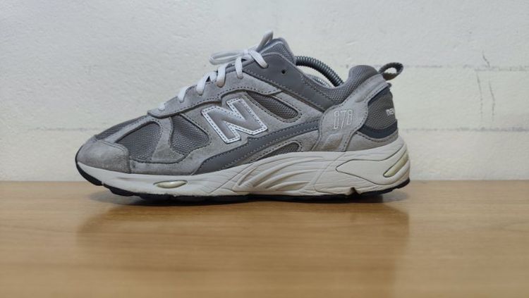 น้ำเงิน ผ้าใบ รองเท้าผ้าใบ UK 7 | EU 40 2/3 | US 7.5 Converse New Balance 878 42.5 27.0 แท้ มือสอง