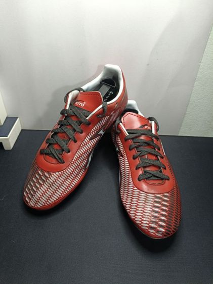 ไม่ระบุ เทนนิส อื่นๆ รองเท้าฟุตซอล Kito Phoenix สีแดงดำ มือสองสภาพดี ไซส์ 41 (ยาว 26 cm)