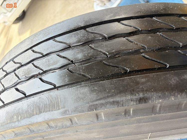 ยางเก่า บรรทุก BS 750r16 radial รุ่นr156 เป็นยางแกะดอก ปี21 และ 24 รูปที่ 5