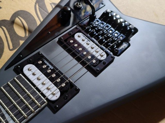 jackson js32 rhoads สภาพใหม่ๆแทบไม่ได้ใช้งาน รูปที่ 3