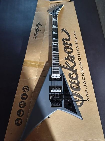 jackson js32 rhoads สภาพใหม่ๆแทบไม่ได้ใช้งาน