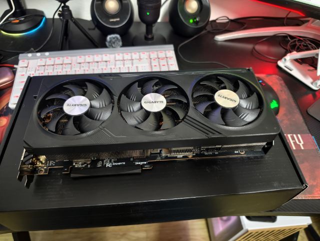 อุปกรณ์เกมส์ rx7800xt