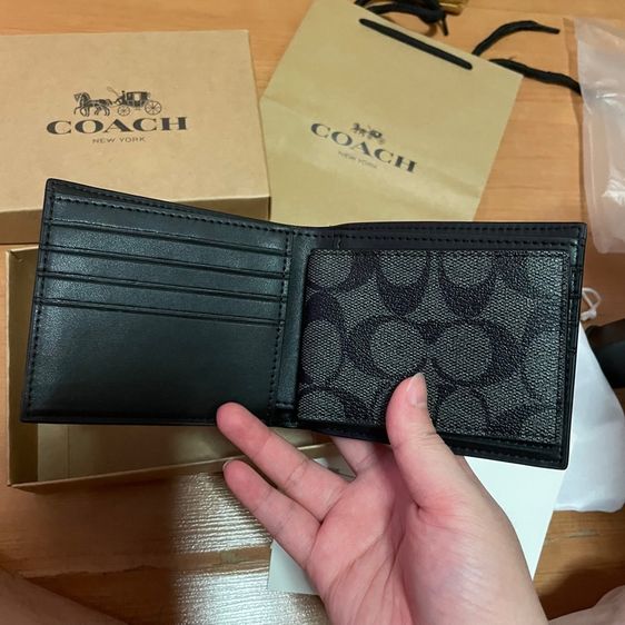 กระเป๋าตัง coach ของแท้ มือ1 ซื้อมา 3300 ขายต่อ 1290 ได้ทั้ง2ใบ พร้อมกล่อง ถุงกระดาษ ถุงผ้า ใบเสร็จสินค้า  รูปที่ 10
