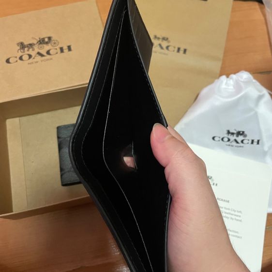 กระเป๋าตัง coach ของแท้ มือ1 ซื้อมา 3300 ขายต่อ 1290 ได้ทั้ง2ใบ พร้อมกล่อง ถุงกระดาษ ถุงผ้า ใบเสร็จสินค้า  รูปที่ 8