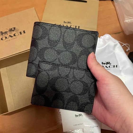 กระเป๋าตัง coach ของแท้ มือ1 ซื้อมา 3300 ขายต่อ 1290 ได้ทั้ง2ใบ พร้อมกล่อง ถุงกระดาษ ถุงผ้า ใบเสร็จสินค้า  รูปที่ 3